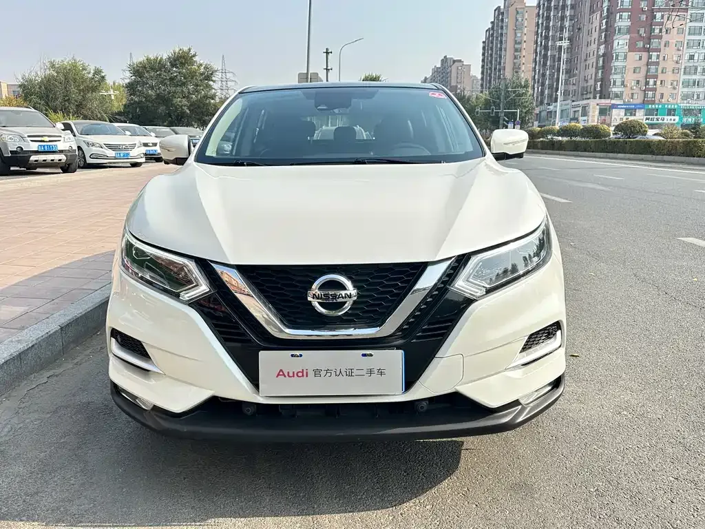 Nissan Qashqai 2021 из CN, фото 2