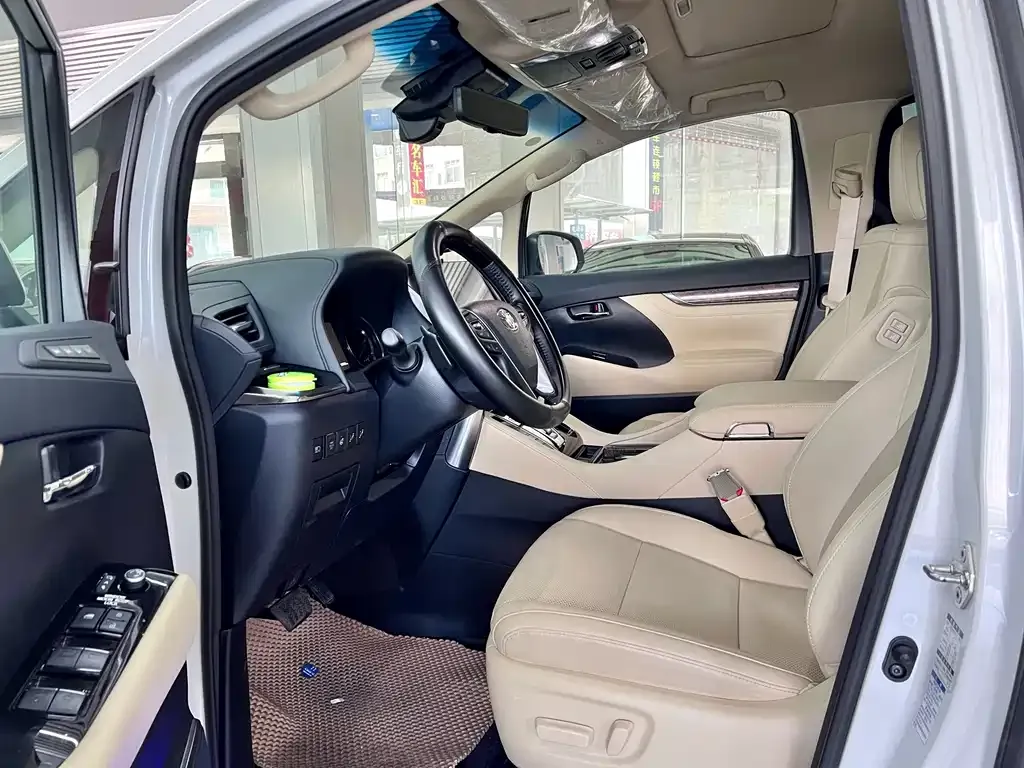 Toyota Alphard 2023 из CN, фото 4