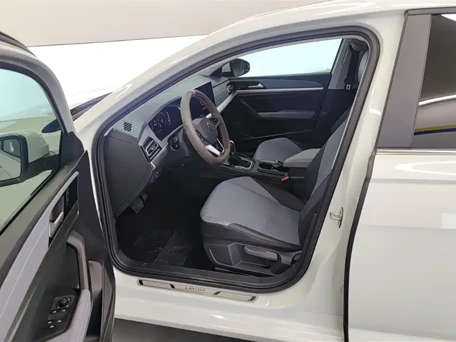 Volkswagen Lavida 2024 из CN, фото 9