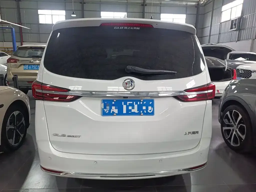 Buick GL8 2022 из CN, фото 6
