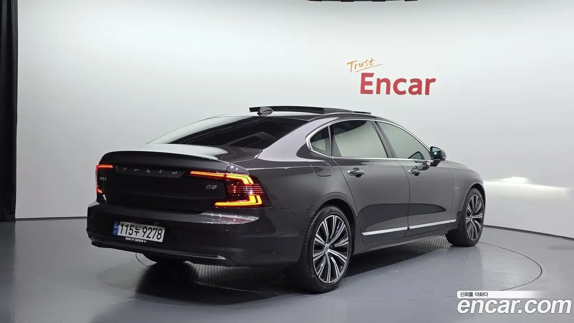 Volvo S90 2022 из KR, фото 2