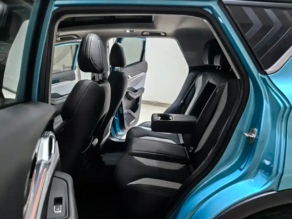 Geely Binyue 2023 из CN, фото 9