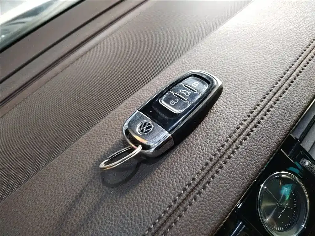 Volkswagen Phideon 2022 из CN, фото 9