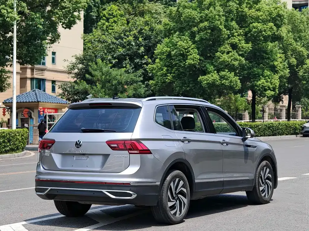 Volkswagen Tiguan L 2022 из CN, фото 5