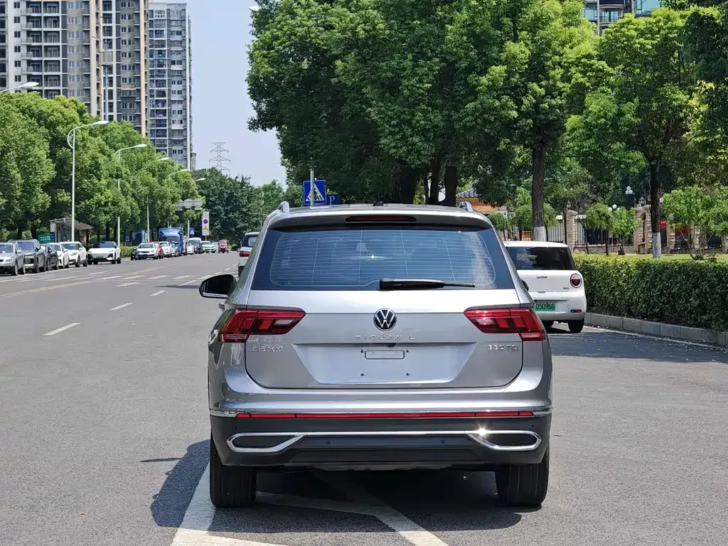 Volkswagen Tiguan L 2022 из CN, фото 8