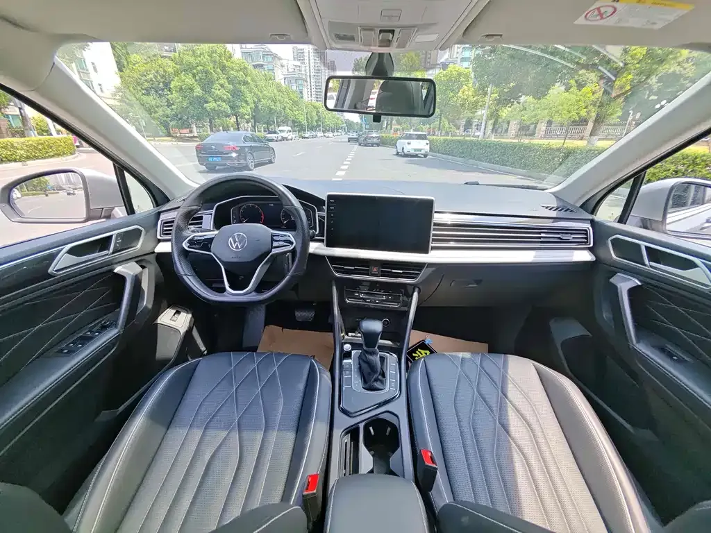 Volkswagen Tiguan L 2022 из CN, фото 9