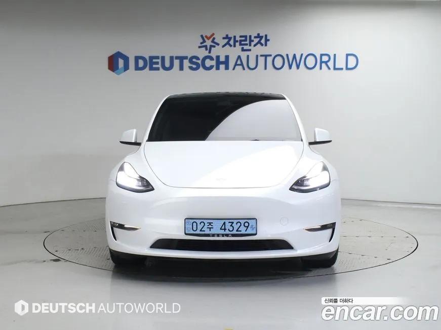 Tesla Model Y — фото 3