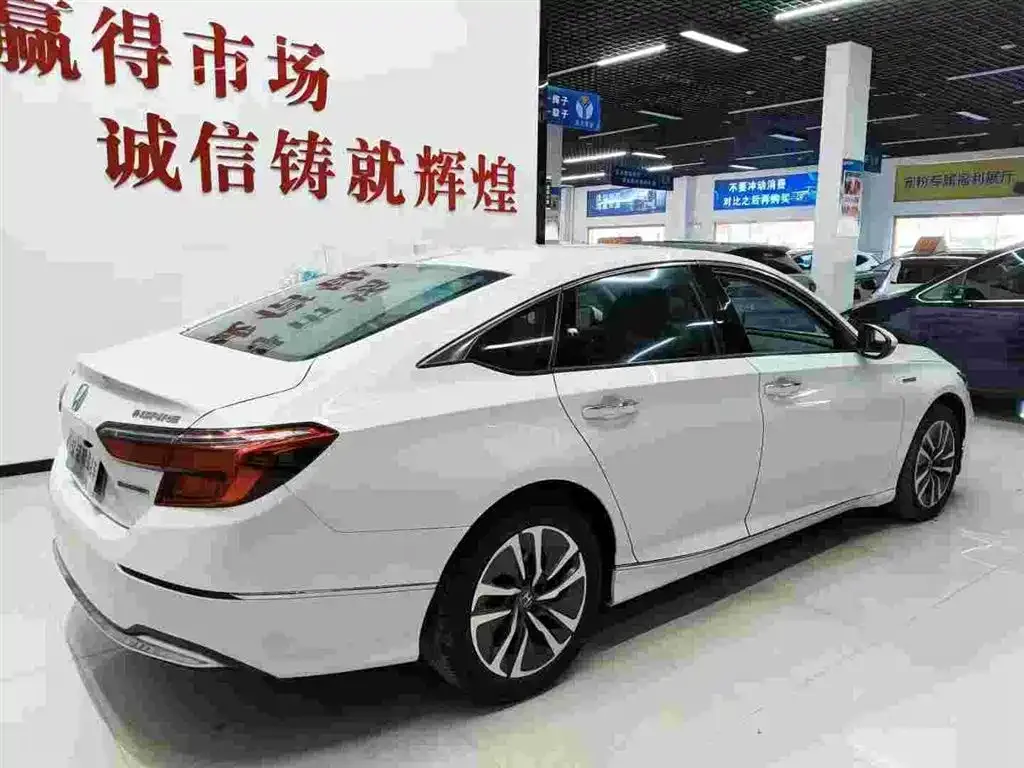 Honda Inspire — фото 4