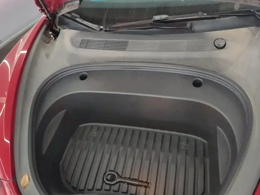 Tesla Model 3 — фото 10