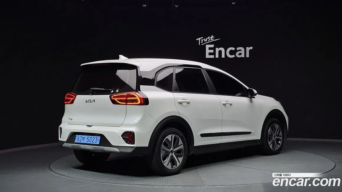 Kia Niro 2023 из KR, фото 2