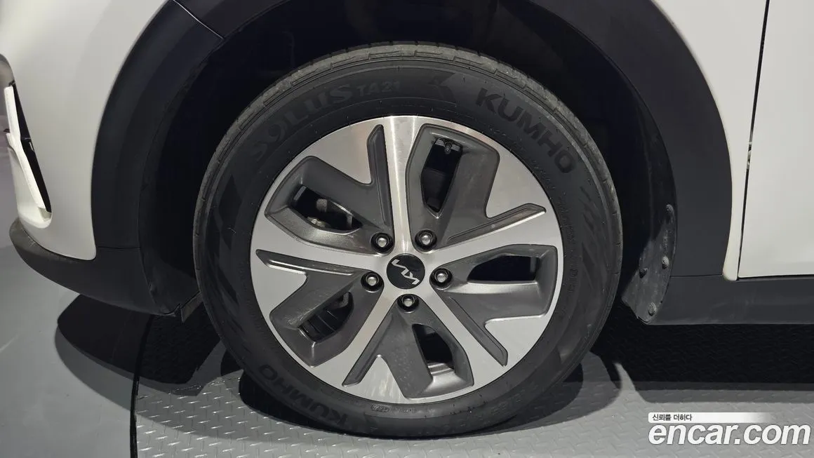 Kia Niro 2023 из KR, фото 5