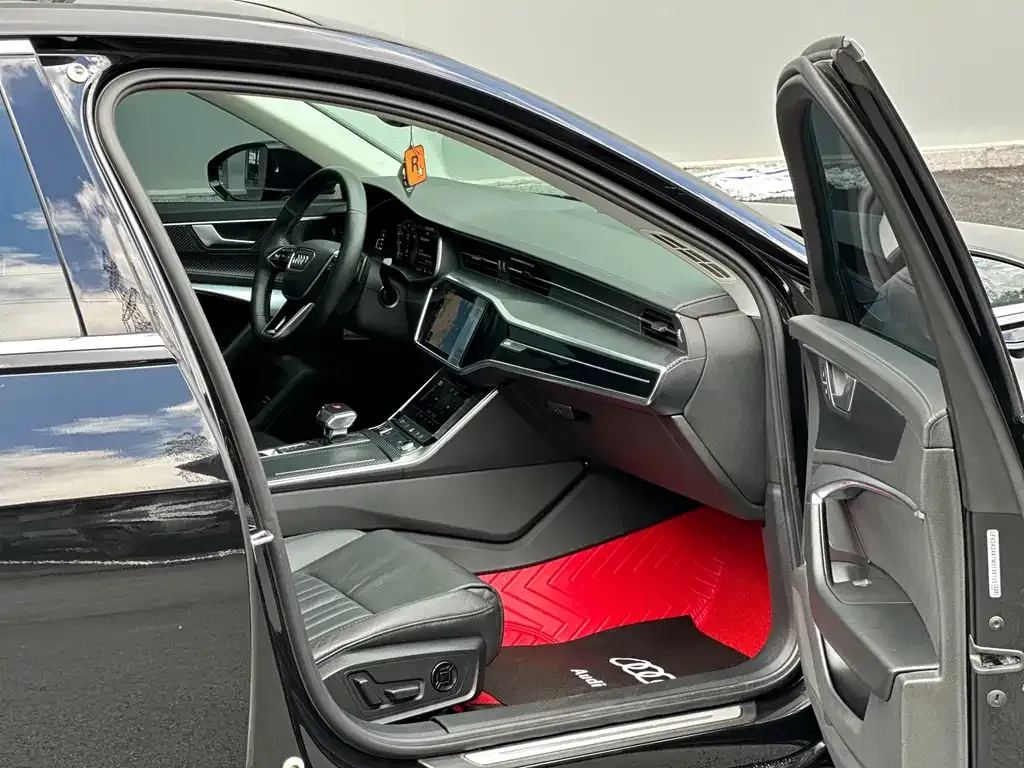 Audi A6L 2022 из CN, фото 6
