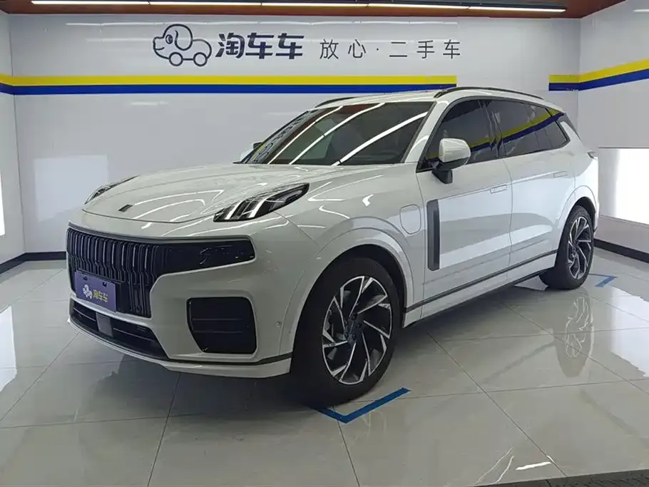 Lynk & Co 09 EM-P