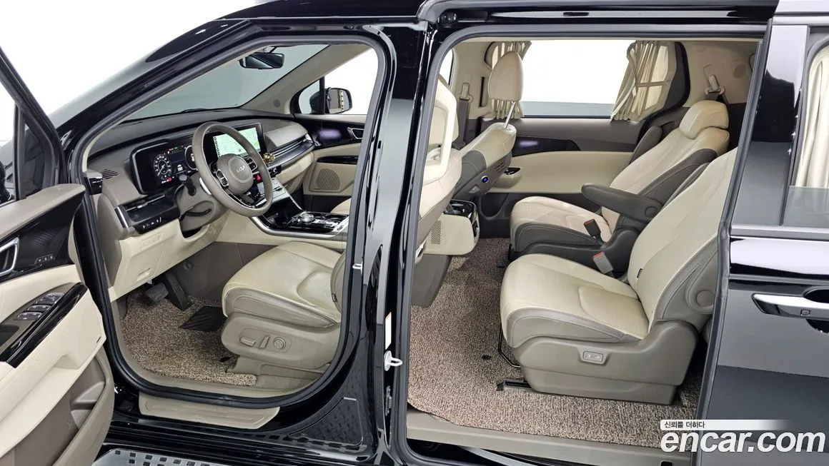 Kia Carnival — фото 10