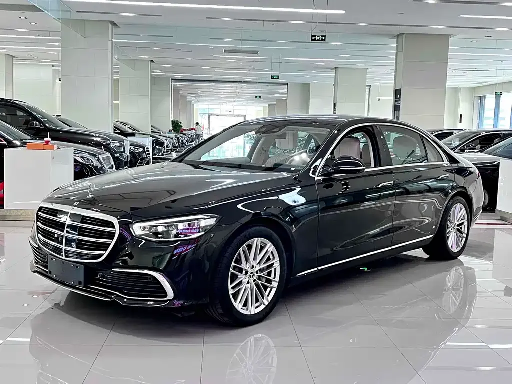 Mercedes-Benz S-Class — фото 1