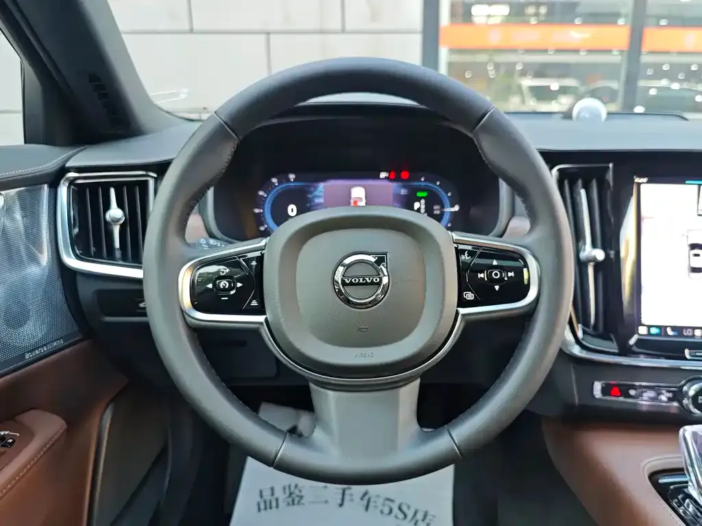 Volvo S90 PHEV 2024 из CN, фото 8
