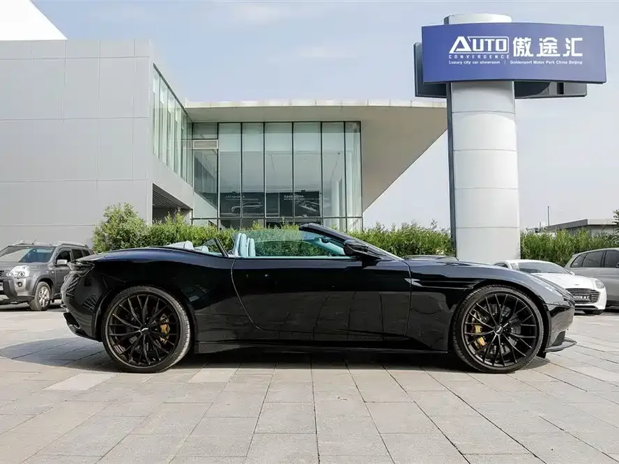 Aston Martin DB11 2024 из CN, фото 3