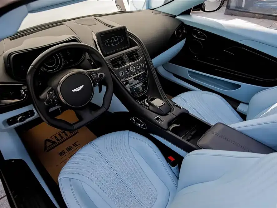 Aston Martin DB11 2024 из CN, фото 7