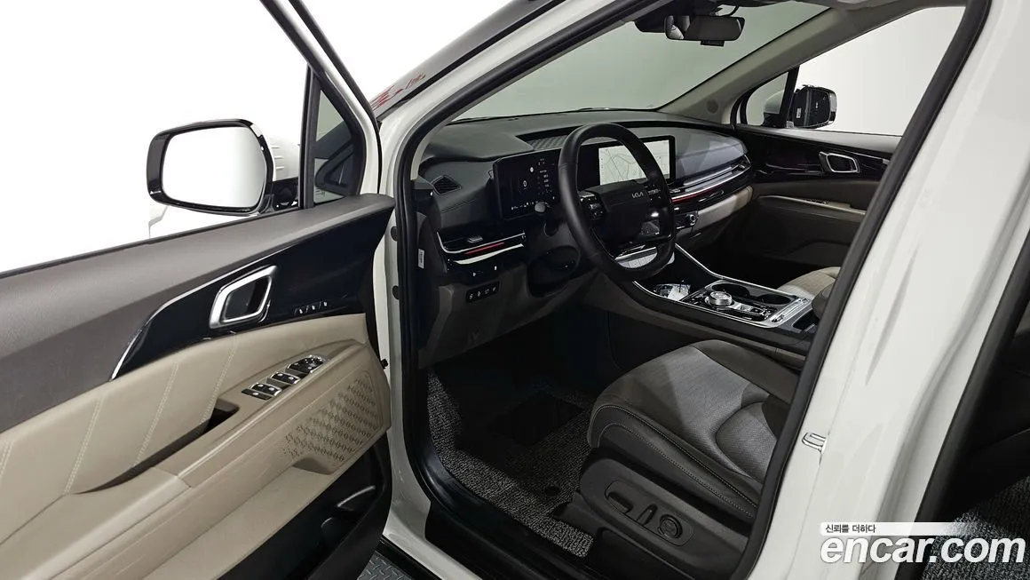 Kia Carnival — фото 10