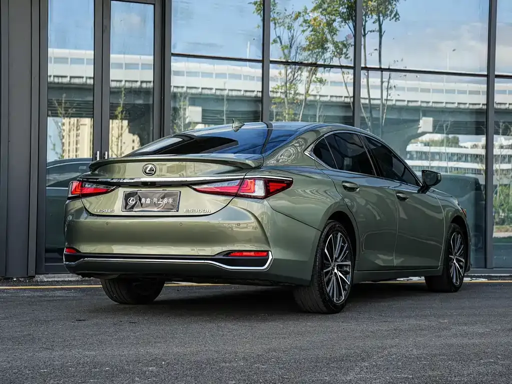 Lexus ES 2024 из CN, фото 4