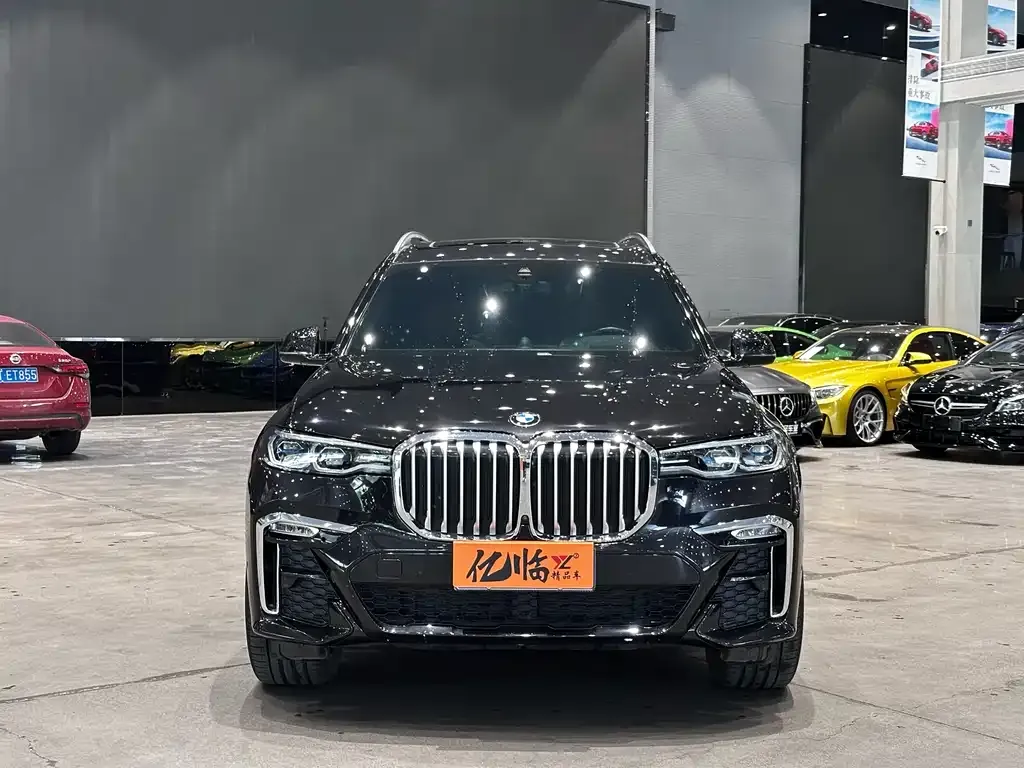 BMW X7 2021 из CN, фото 2