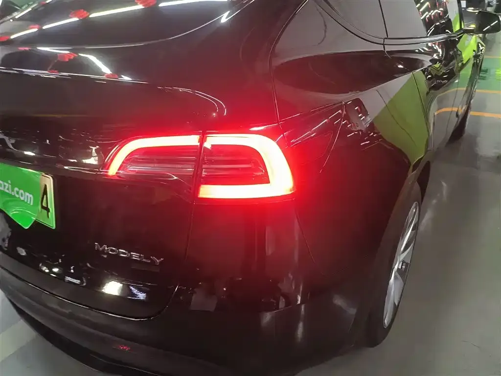 Tesla Model Y 2023 из CN, фото 8