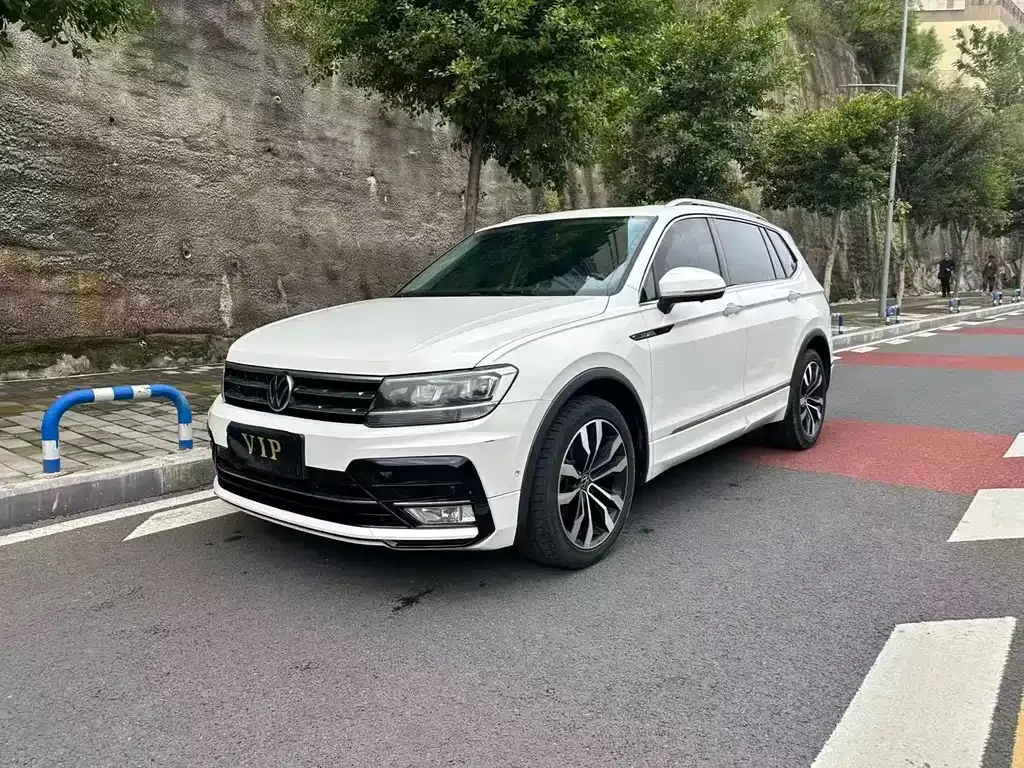 Volkswagen Tiguan L 2021 из CN, фото 1