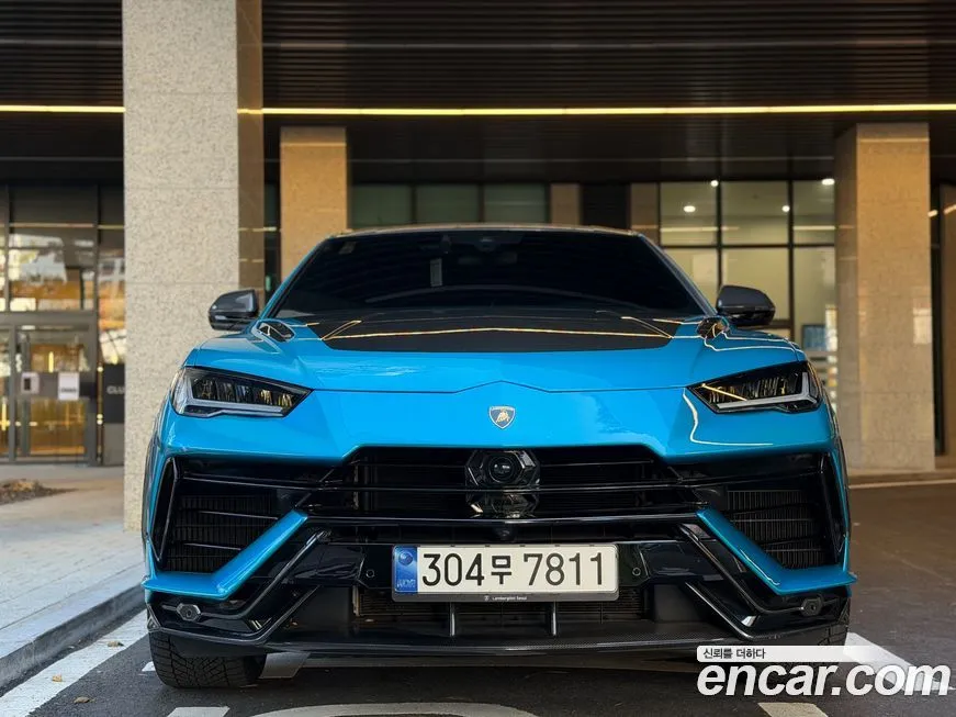 Lamborghini Urus 2023 из KR, фото 1