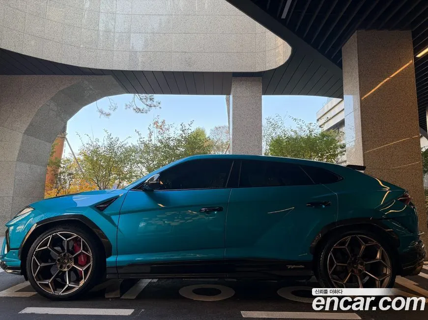 Lamborghini Urus 2023 из KR, фото 2