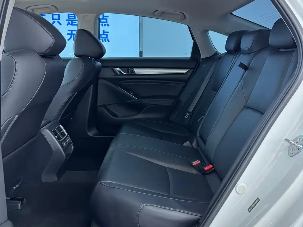 Honda Accord 2023 из CN, фото 9