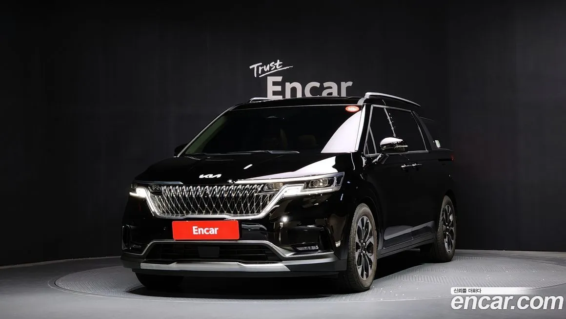 Kia Carnival — фото 1
