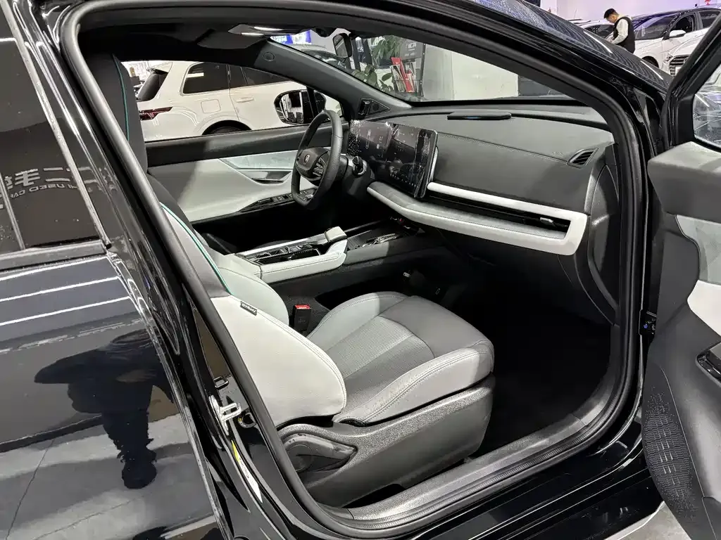 Changan UNI-T 2024 из CN, фото 9
