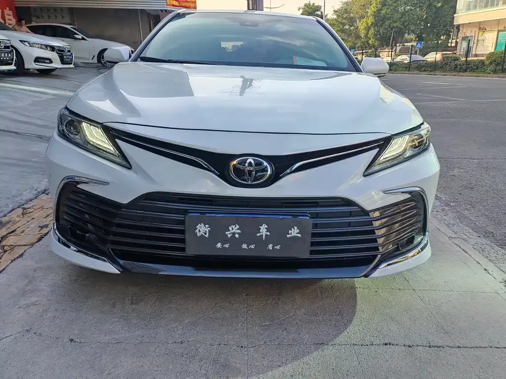 Toyota Camry 2022 из CN, фото 2