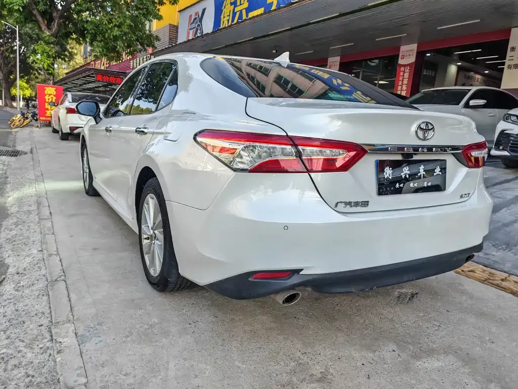 Toyota Camry 2022 из CN, фото 8