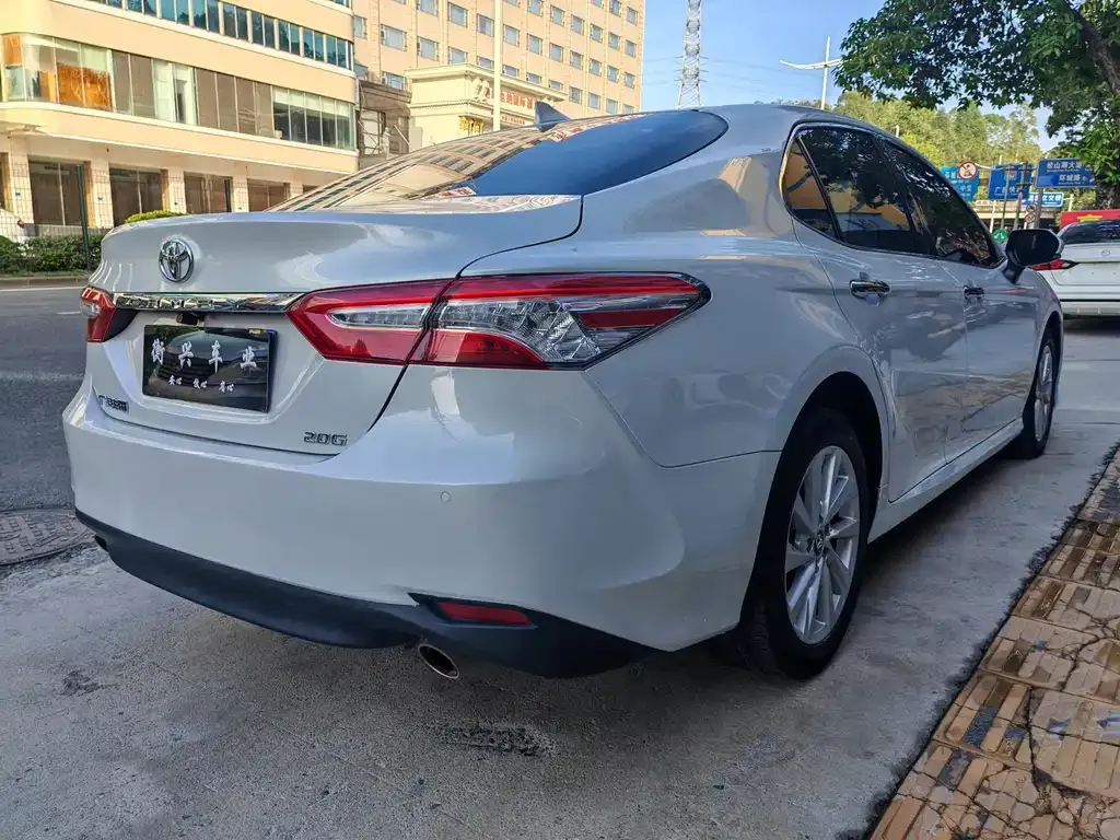 Toyota Camry 2022 из CN, фото 9