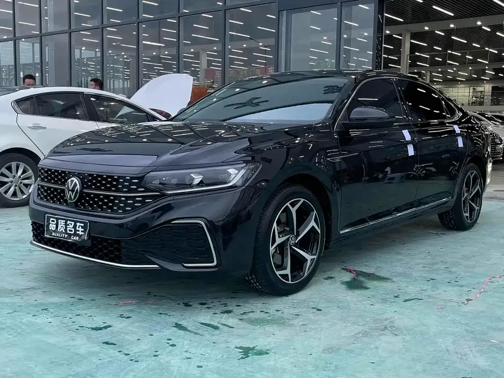Volkswagen Passat 2023 из CN, фото 1