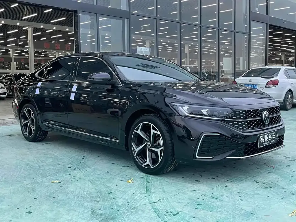 Volkswagen Passat 2023 из CN, фото 3