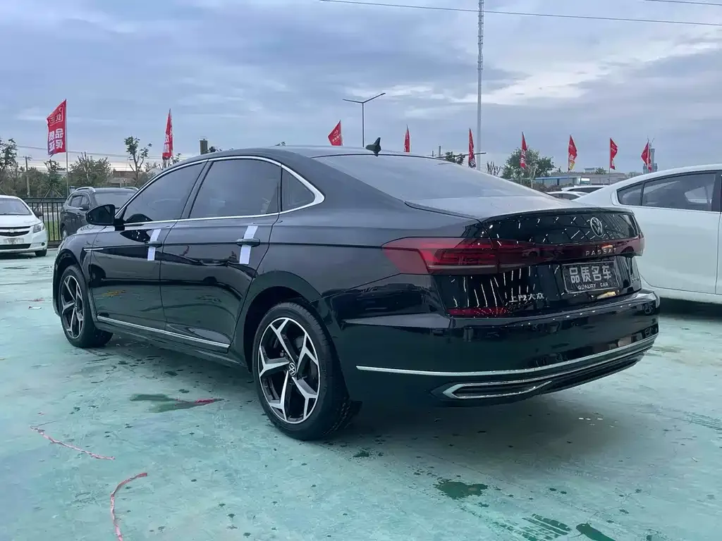Volkswagen Passat 2023 из CN, фото 9
