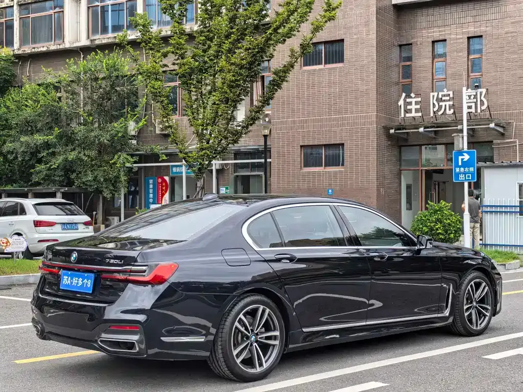BMW 7 Series 2021 из CN, фото 4