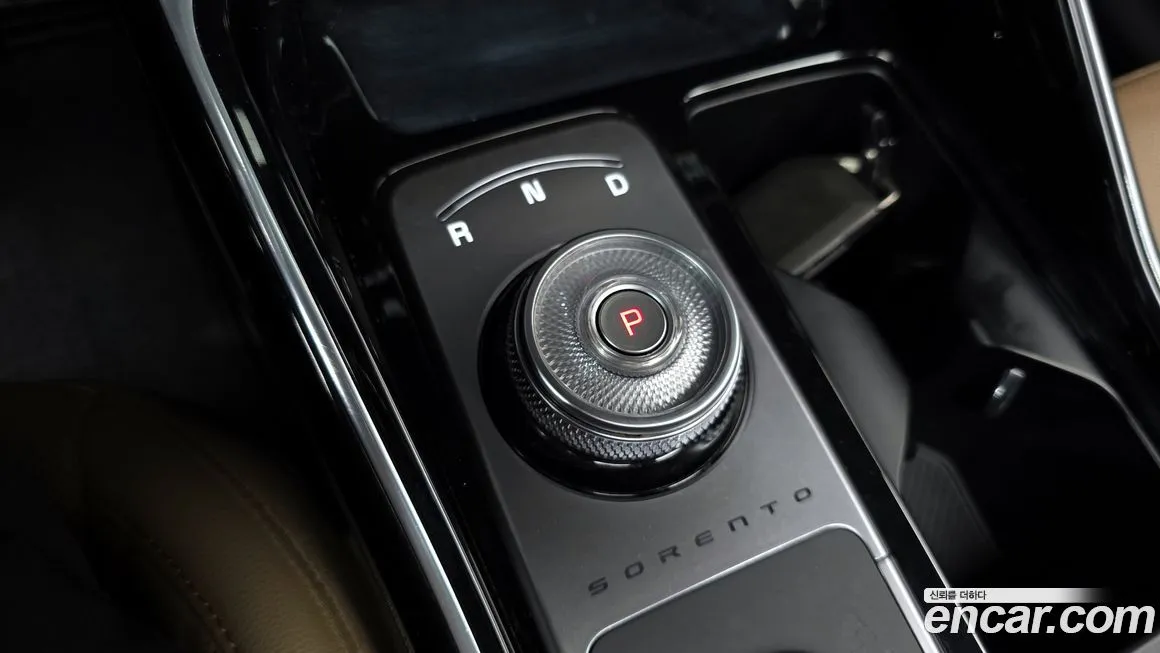 Kia Sorento — фото 9
