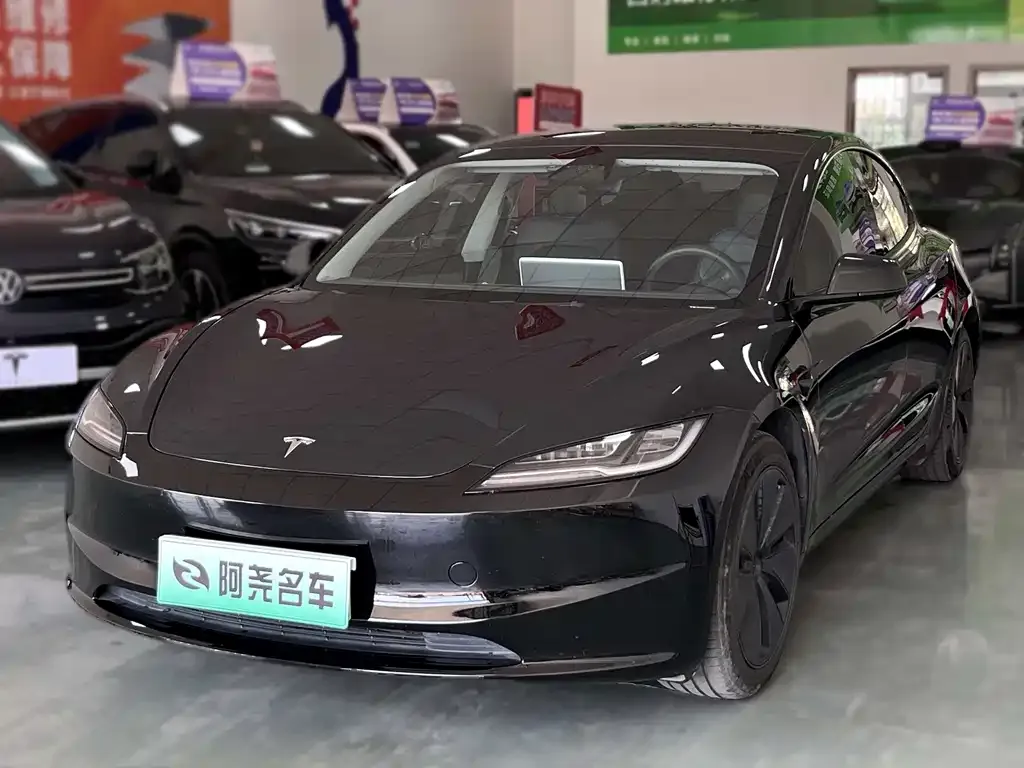 Tesla Model 3 — фото 3