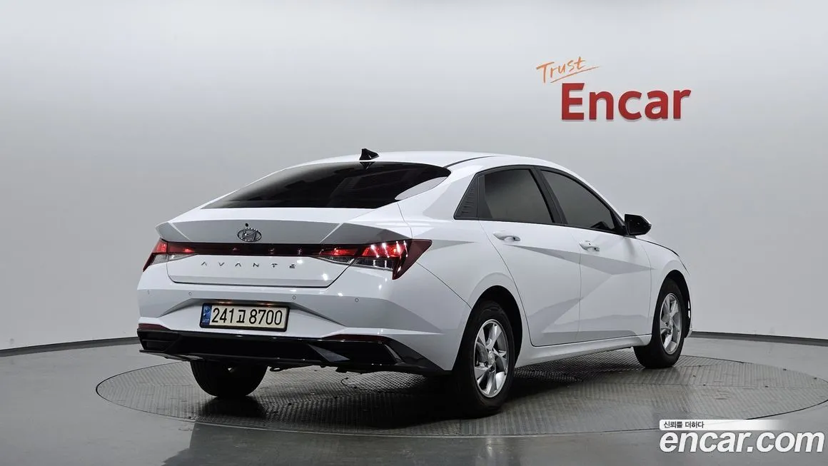 Hyundai AVANTE — фото 2