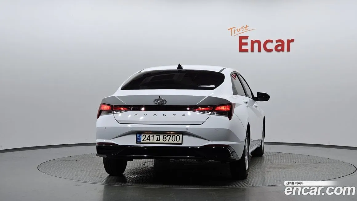Hyundai AVANTE — фото 4