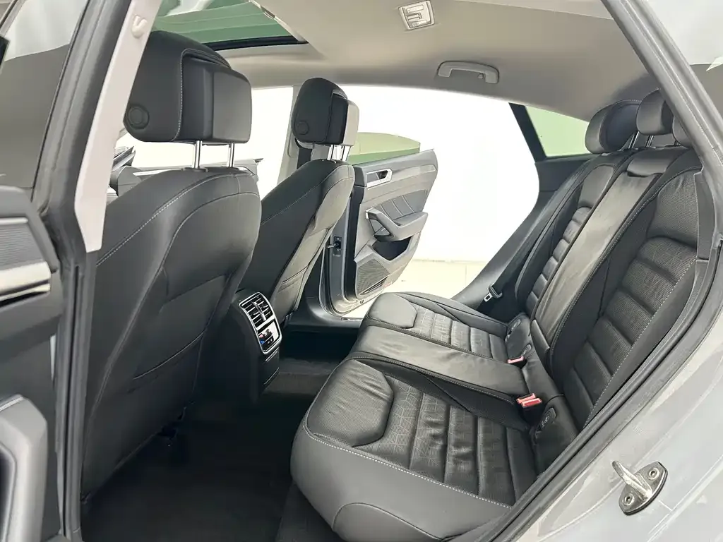 Volkswagen CC 2021 из CN, фото 10