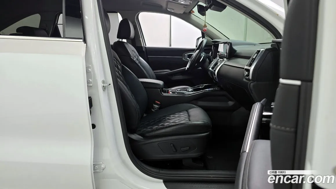 Kia Sorento — фото 10