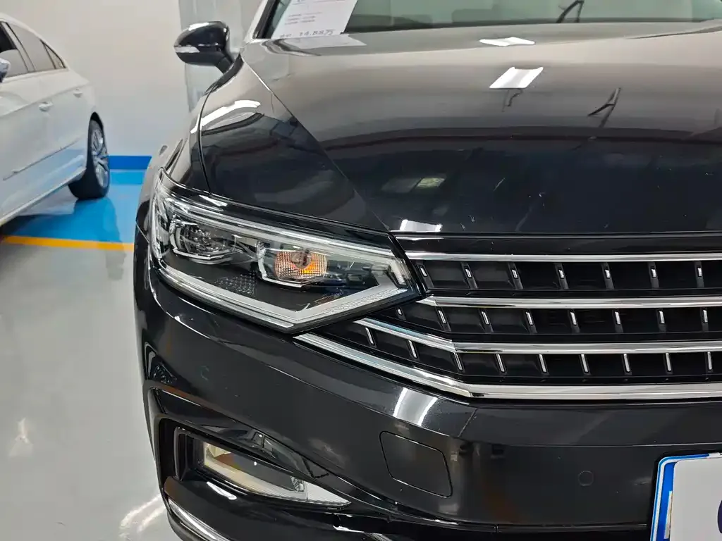 Volkswagen Magotan 2023 из CN, фото 4