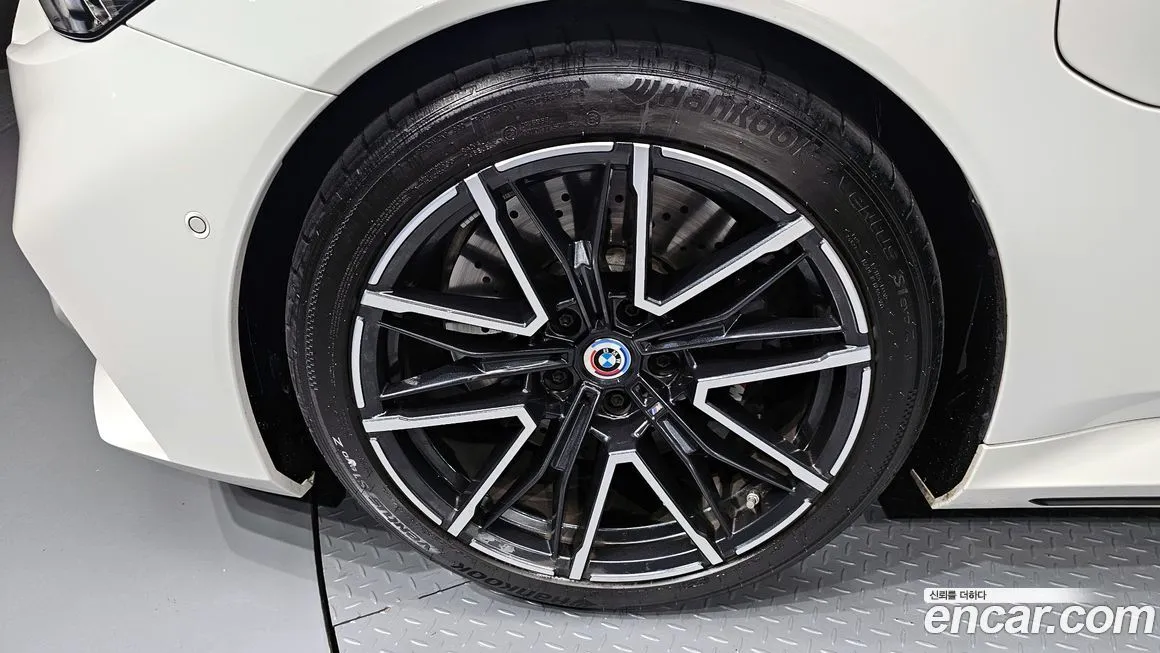 BMW M5 2025 из KR, фото 5