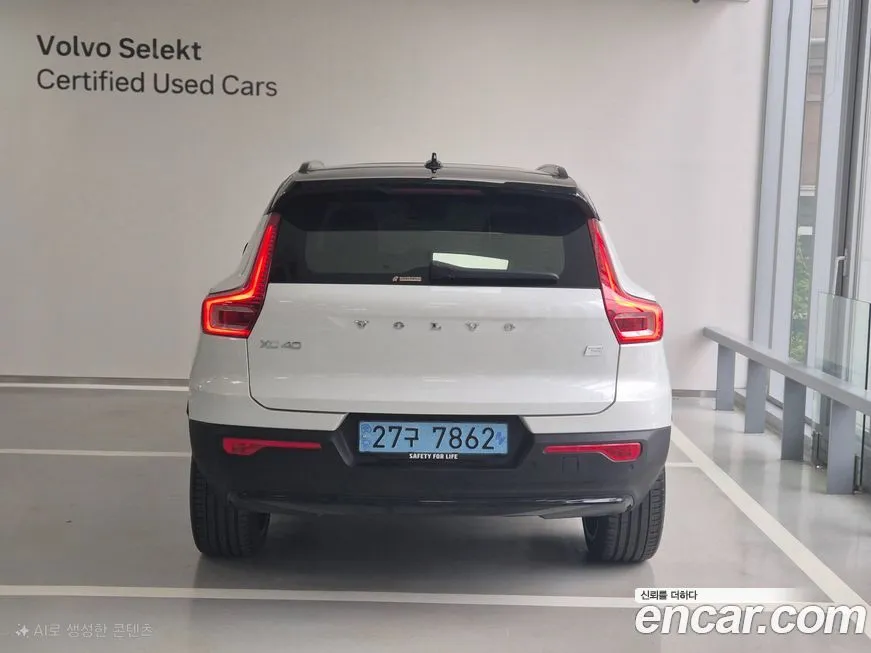 Volvo XC40 — фото 3