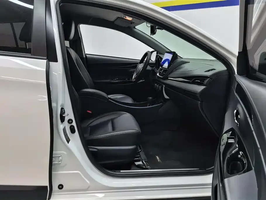 Toyota Yaris L 2023 из CN, фото 8