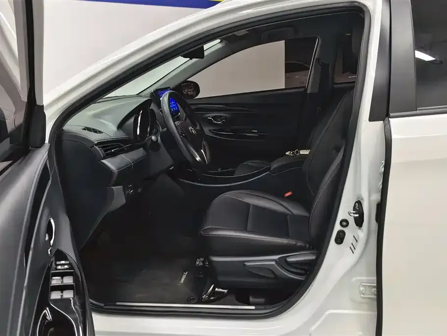 Toyota Yaris L 2023 из CN, фото 9